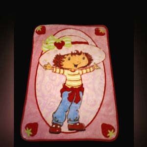 Strawberry shortcake blanket